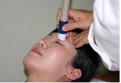 안구 초음파 검사 장면